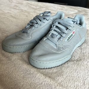Yeezy Calabasas yzy
